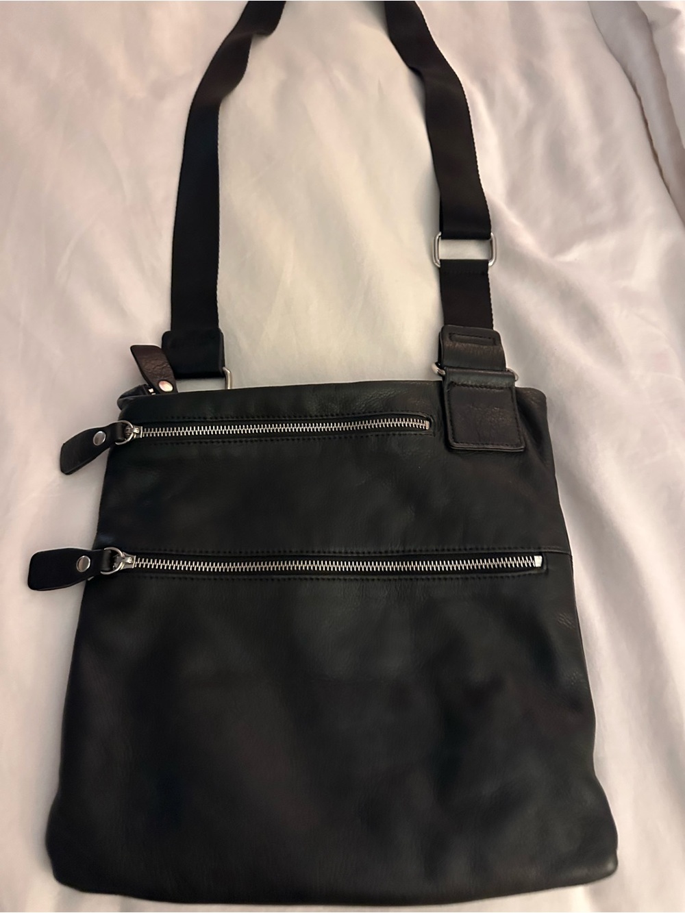 🖤 Margot Super Soft Black Leather Crossbody Bag – Minimalist & Versatile